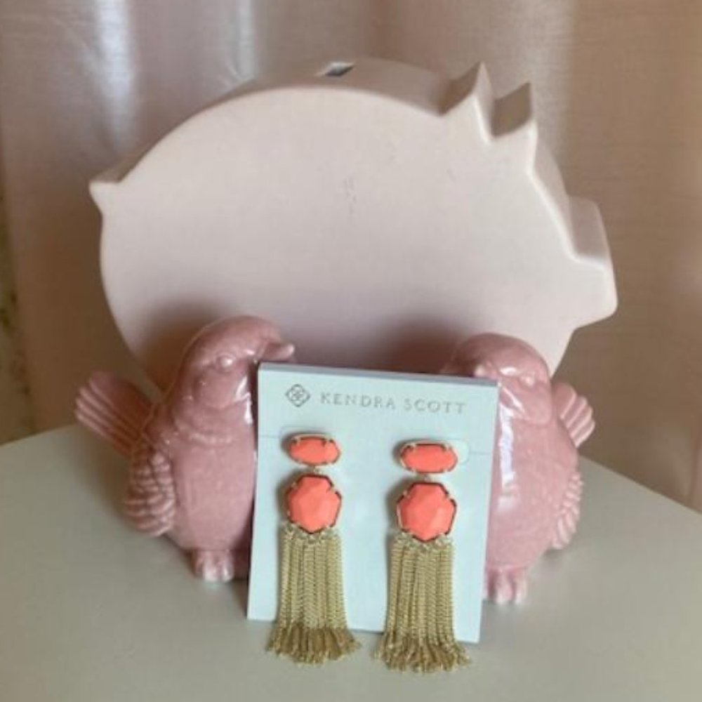 Kendra Scott Tae bright coral fringe earrings